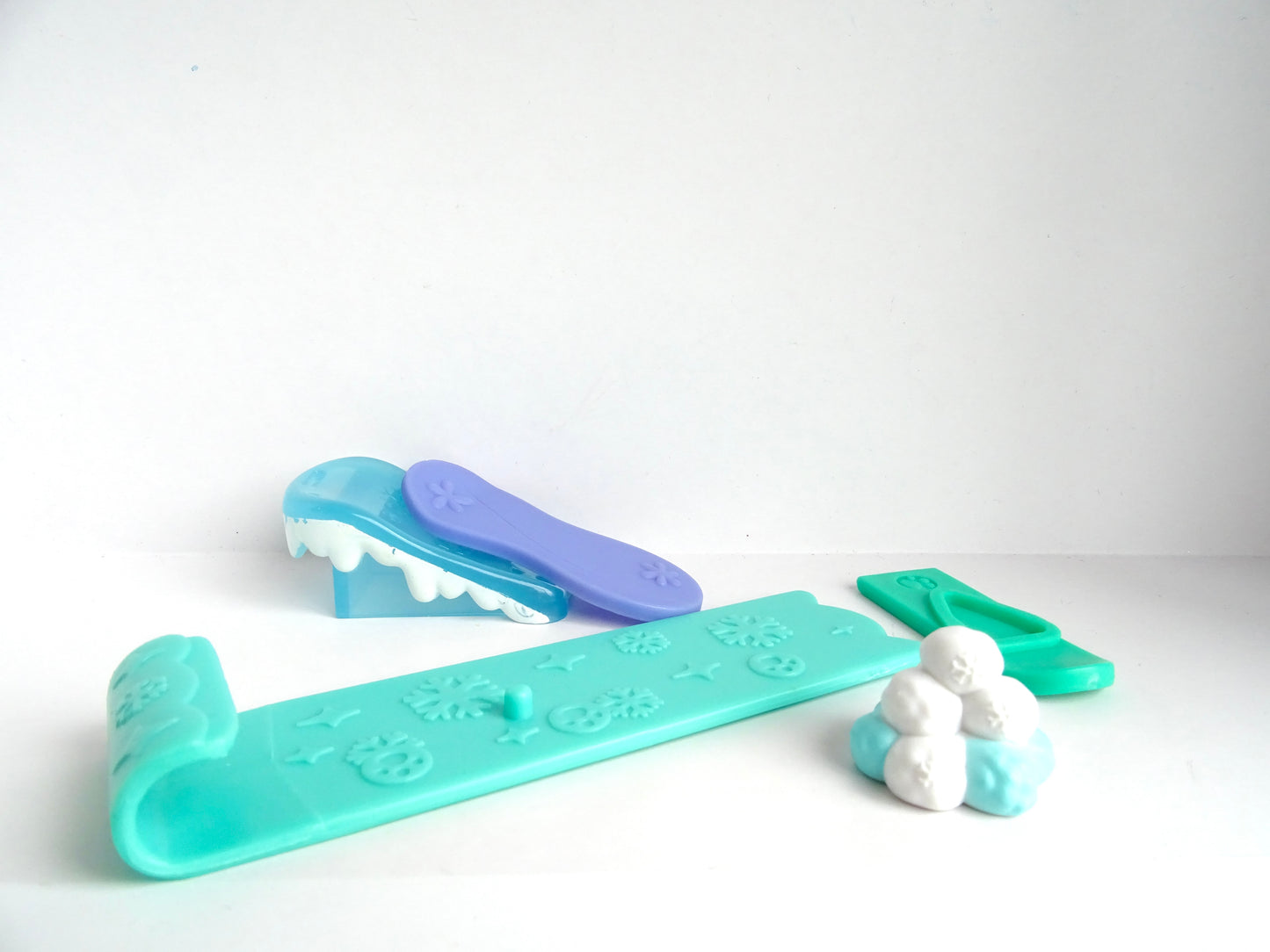 Snowy Fun Accessory Set