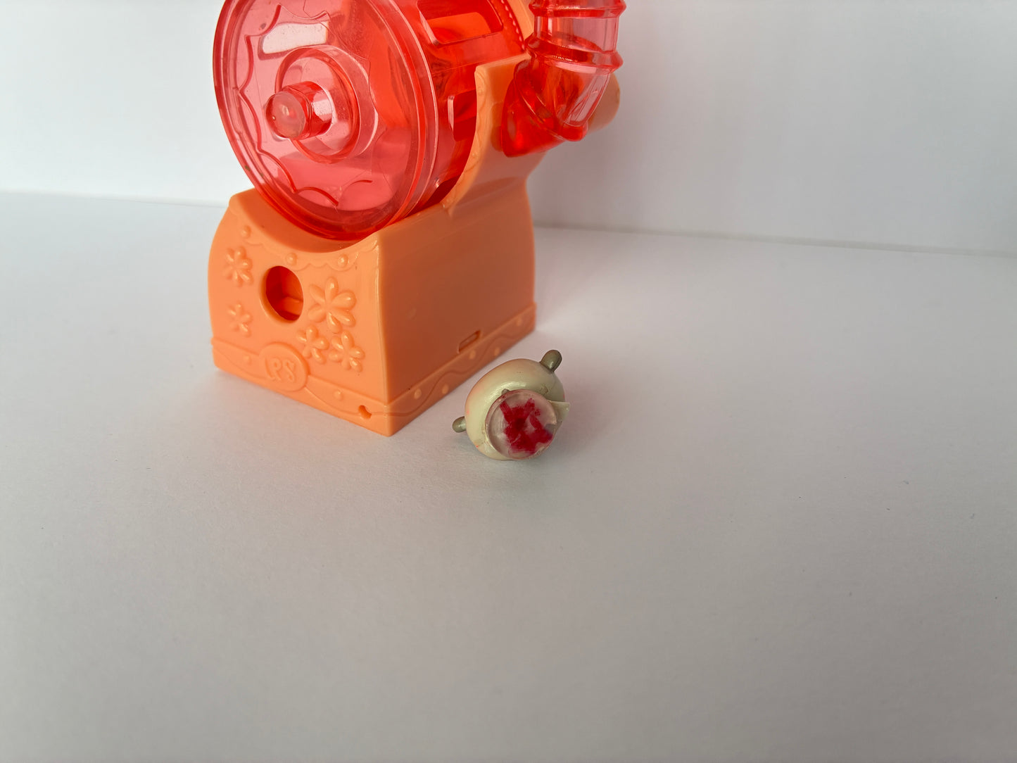 Lps Teeniest Tiniest Pet Shop Pencil Sharpener Keychain - With Original Hamster