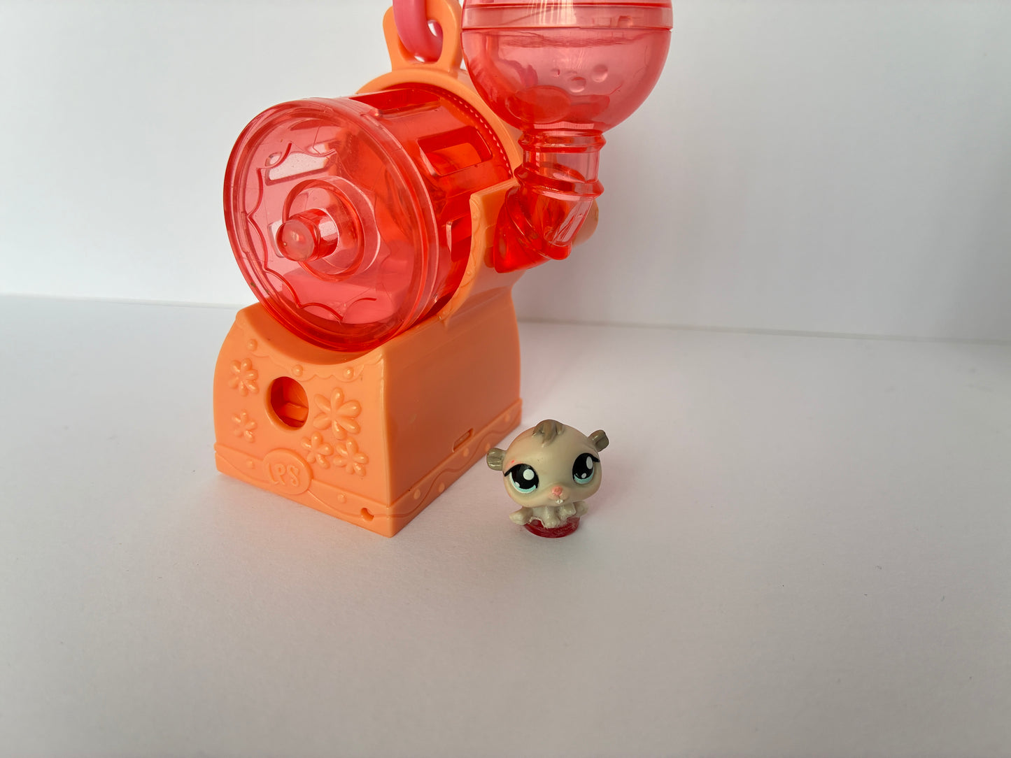 Lps Teeniest Tiniest Pet Shop Pencil Sharpener Keychain - With Original Hamster