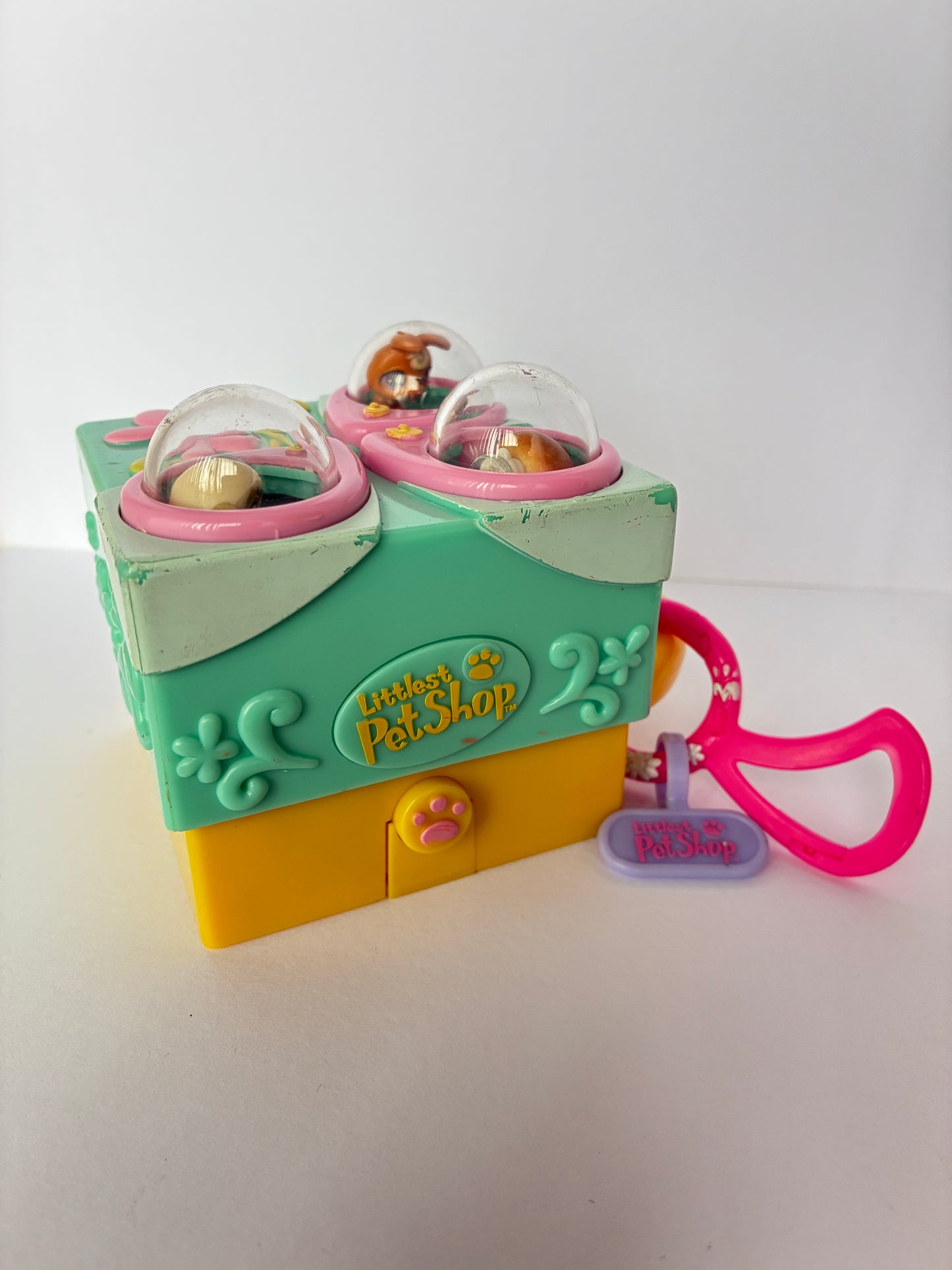 Lps Teeniest Tiniest Pet Shop Compact Playset - With Original Bunny Rabbits