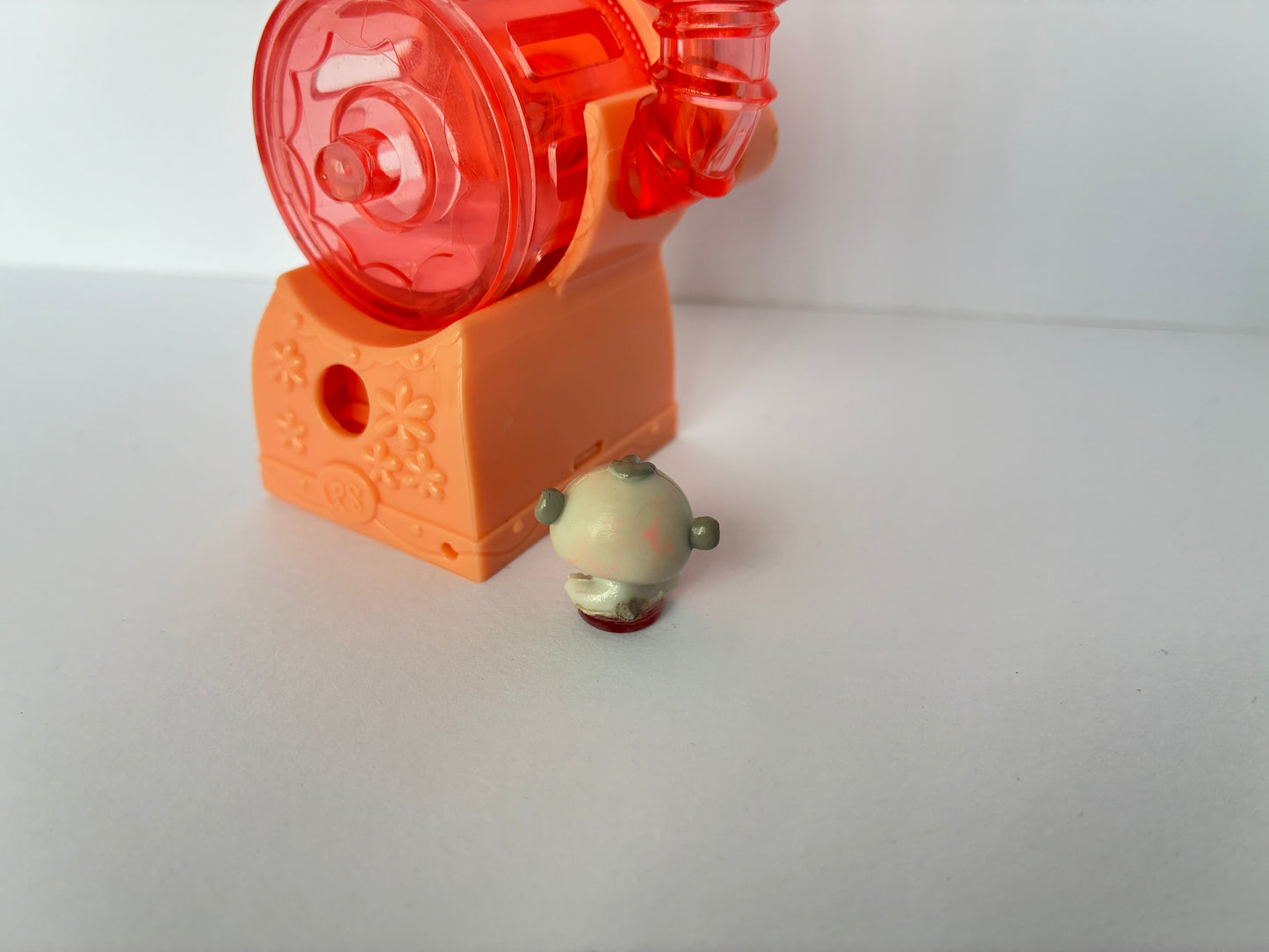 Lps Teeniest Tiniest Pet Shop Pencil Sharpener Keychain - With Original Hamster