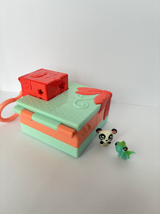 Lps Teeniest Tiniest Pet Shop Compact Playset - With 2 Teensie Pets
