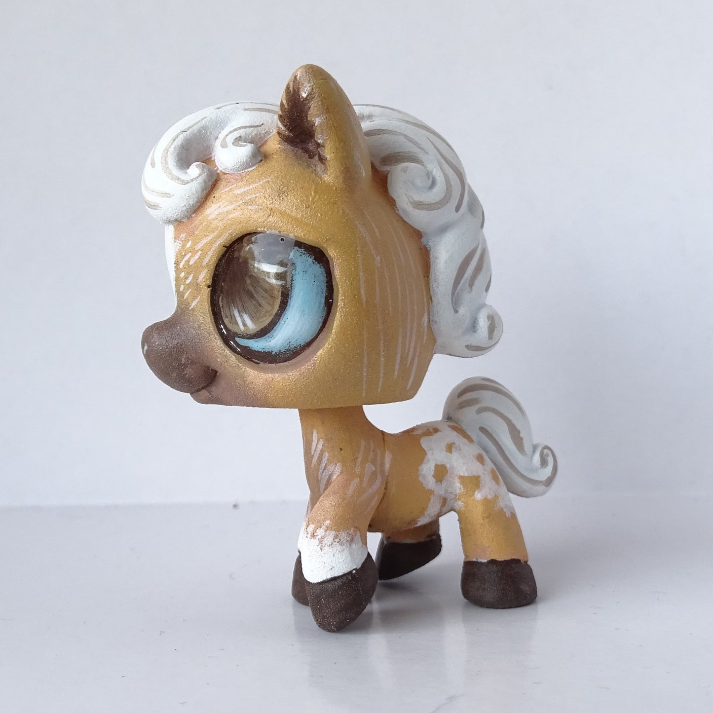 "Realistic" Style Palomino Horse Lps Custom