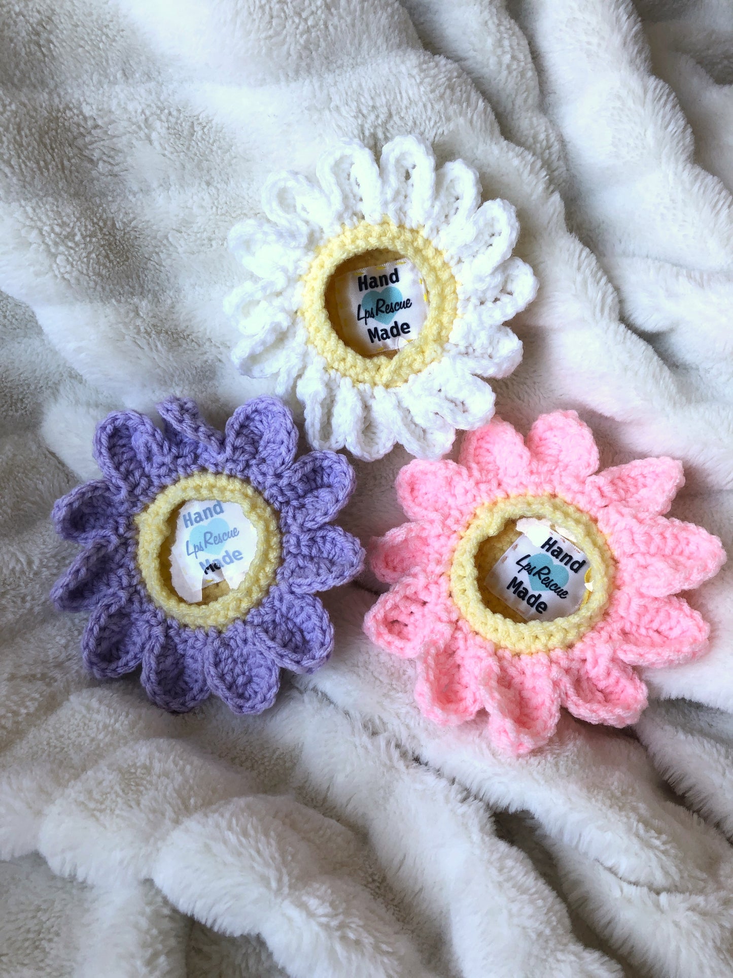 Daisy Keychain - Crochet Windowed Toy Clip On Pocket