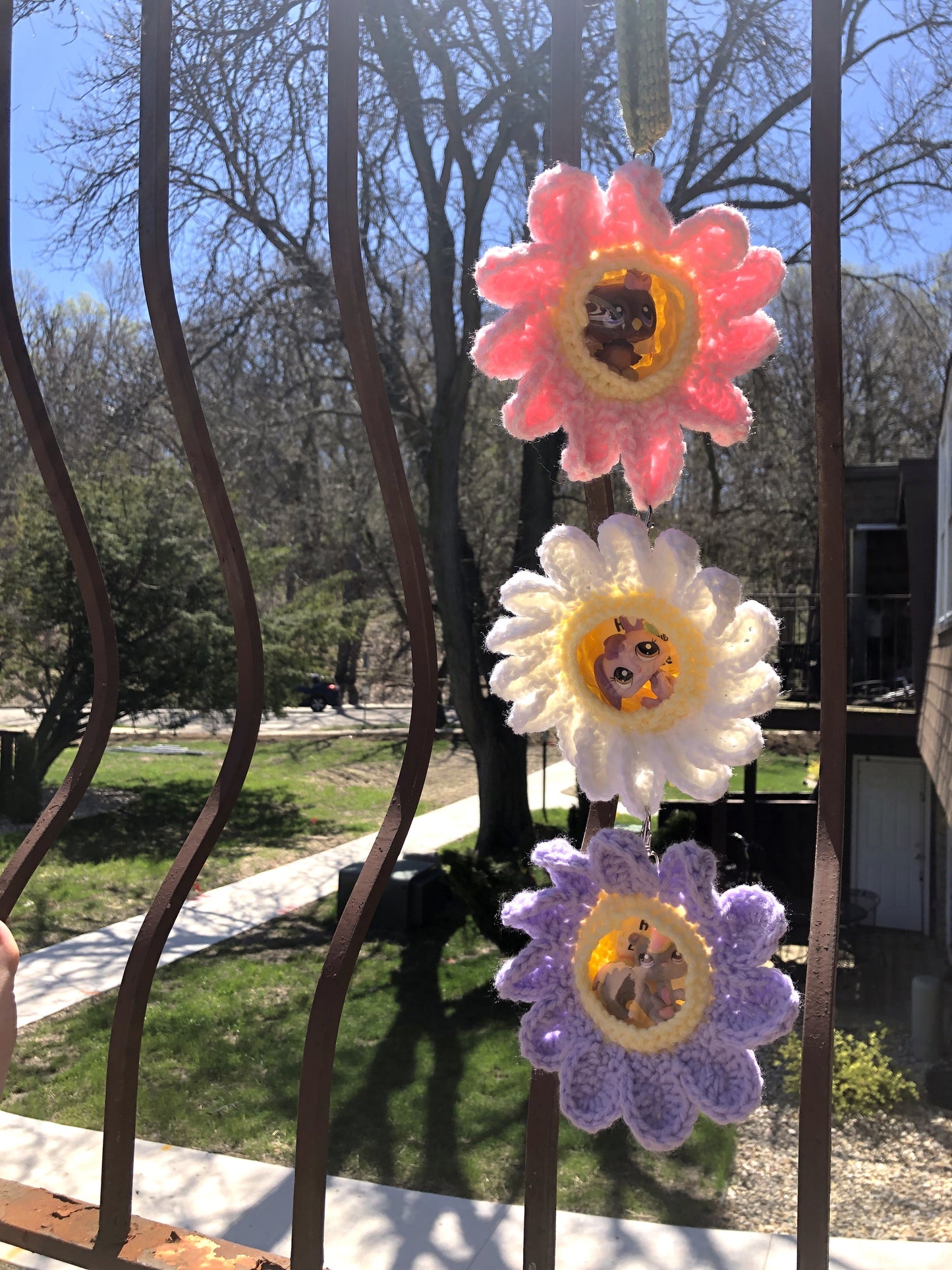 Daisy Keychain - Crochet Windowed Toy Clip On Pocket