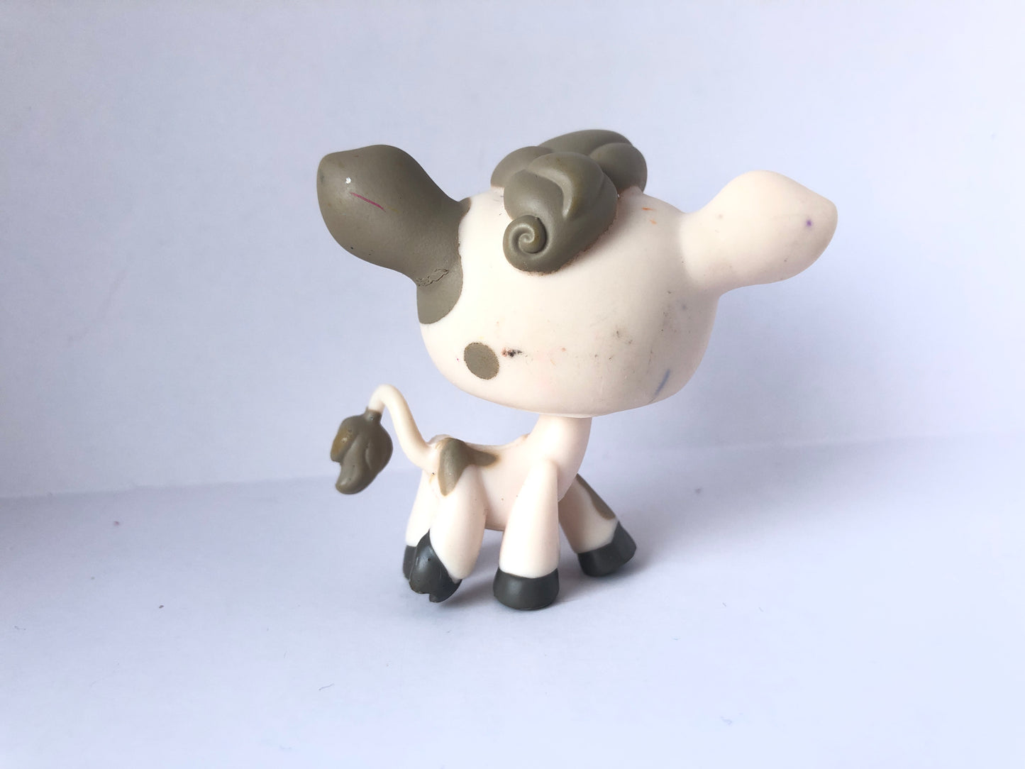 Lps 1351 Cow