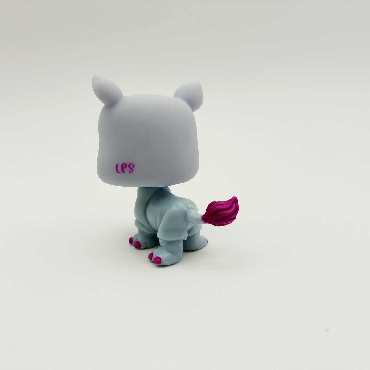 Lps G7-141 Rhino